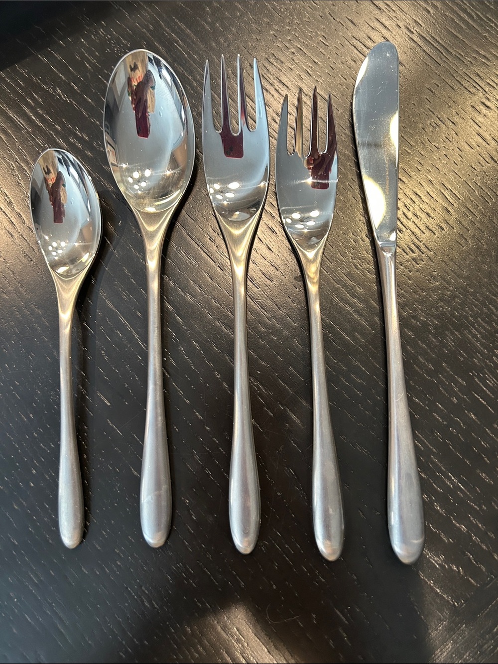 Rosenthal Taille 70 Piece Polished Silver Stainless Flatware Set - Picture 2 of 12